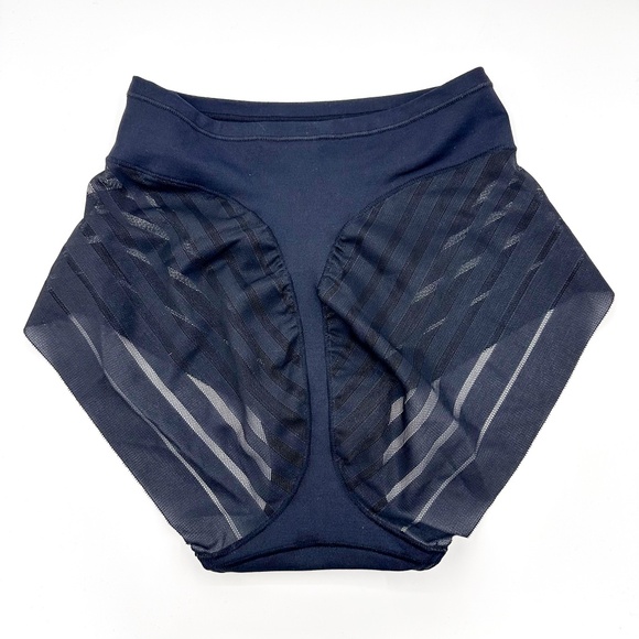 Leonisa Black Lace Classic Shaper Panty - Picture 7 of 7